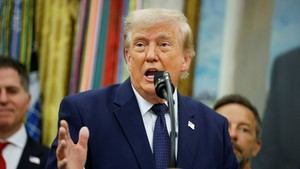 Trump interviene en la FIFA para anular la roja a Balogun y defiende su acción