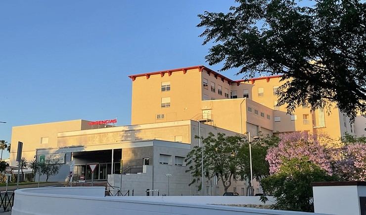 Incendio en Badolatosa deja dos heridos por inhalación de humo