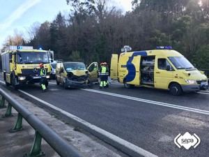 Accidente en la N-632 deja dos heridos en Avilés