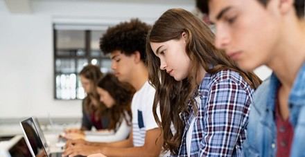 Más del 74% de los universitarios en España eligen universidades públicas en 2023-2024