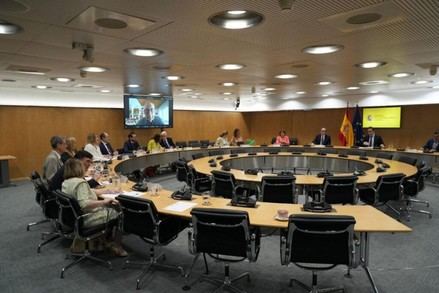 Casi toda la población española tiene acceso a servicios financieros