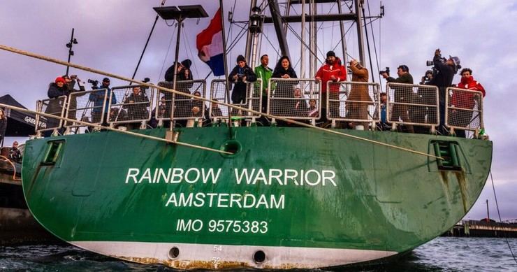 Greenpeace recuerda el ataque al Rainbow Warrior y la lucha por el activismo en peligro