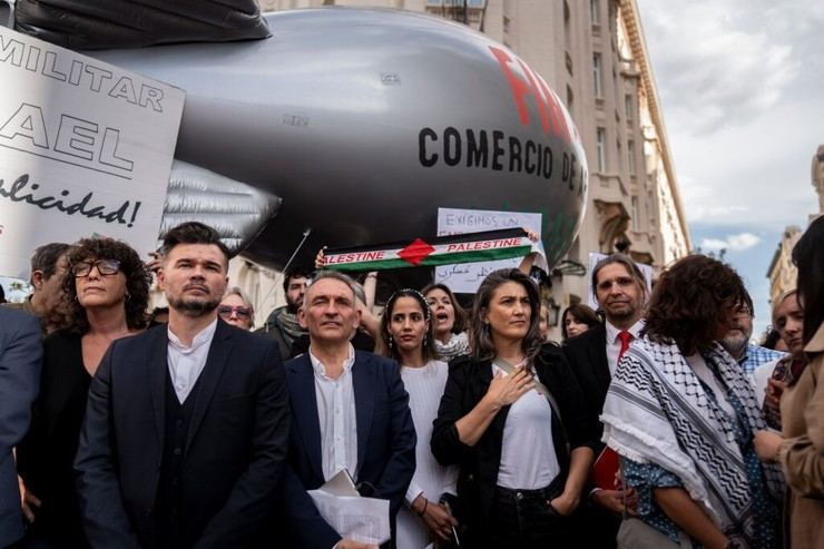 Congreso aprueba ley para embargar armamento a Israel