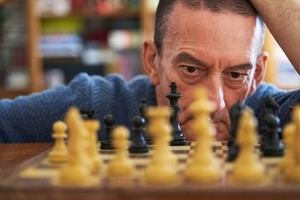 El envejecimiento cerebral: un proceso adaptativo más allá de la edad