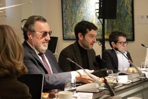 El Gobierno simplifica la regularización de migrantes para mejorar su acceso