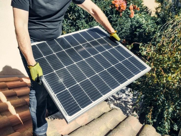 MITECO destina 35,6 millones de euros para 27 nuevas comunidades energéticas en España