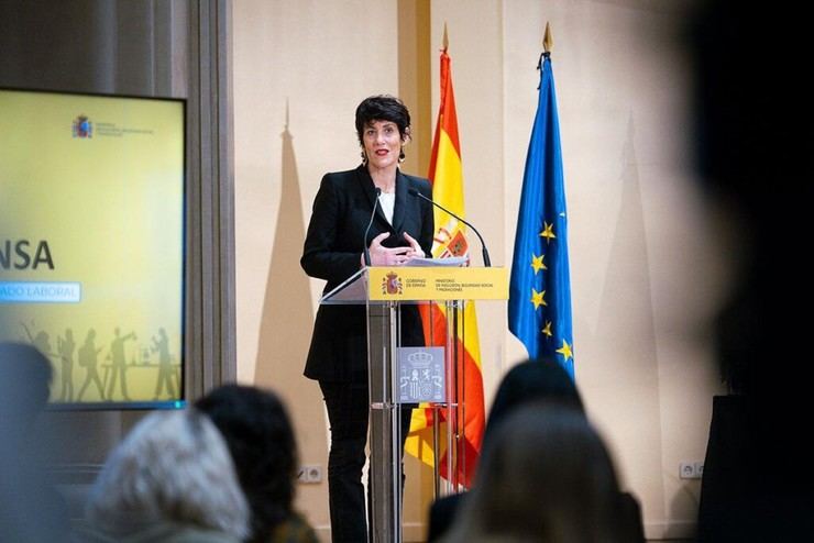 Elma Saiz destaca el papel clave de los trabajadores extranjeros en el crecimiento del empleo en España