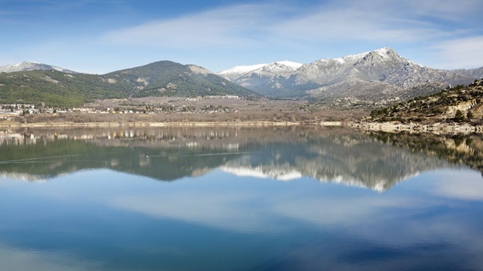 La Comunidad de Madrid celebra el Día Mundial del Agua con el arte urbano de Leon Keer y un foro de debate