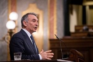 Santiago denuncia en el Congreso la estrategia de odio del PP y Vox hacia migrantes y refugiados