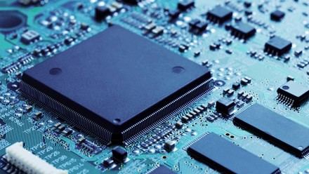 Nueve países europeos, incluida España, establecen prioridades para fortalecer la industria de semiconductores