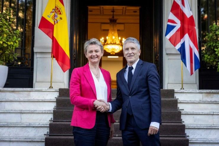 Recomiendan a británicos en España obtener la Tarjeta de Identidad de Extranjero antes del nuevo control fronterizo