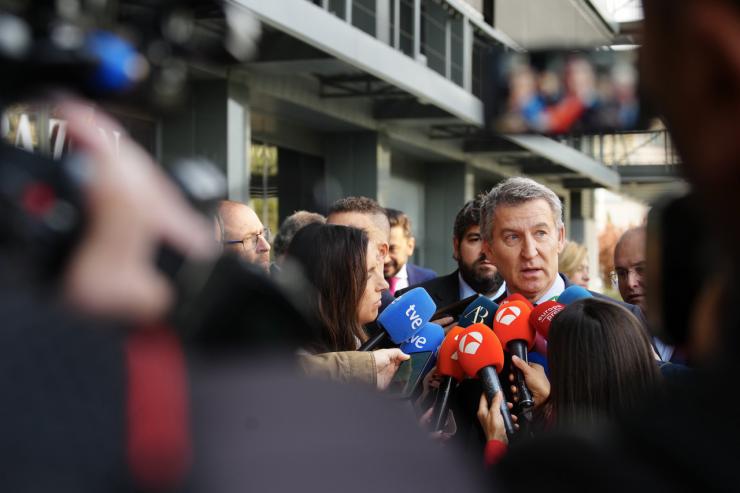 Feijóo critica a Vox por no condenar los aranceles de Trump