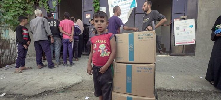 Casi un millón de personas en Gaza reciben ayuda alimentaria ante nuevos ataques israelíes