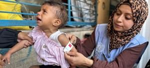 Crisis en Gaza: Bebés desnutridos y ayuda humanitaria estancada