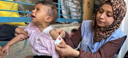 Crisis en Gaza: Bebés desnutridos y ayuda humanitaria estancada