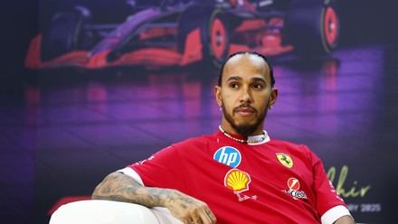 Hamilton transforma la crítica en motivación en su nueva etapa con Ferrari