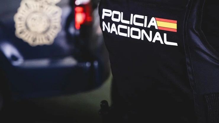 Policía de Valencia dispara y mata a hombre que los atacó con un cuchillo