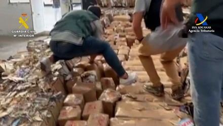 Desmantelan el envío de 3,2 toneladas de hachís oculto en cartones reciclados desde Melilla