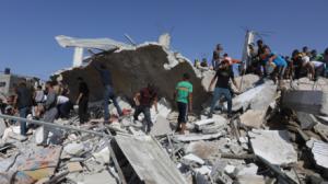 Israel cierra otra salida de Gaza mientras aumenta la presión sobre los palestinos