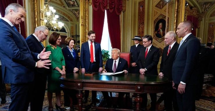 IU alerta sobre el peligro de las políticas de Trump para el clima y los derechos humanos