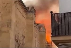 IU solicita al Congreso aclaraciones sobre el incendio de la Mezquita de Córdoba y la gestión del Cabildo