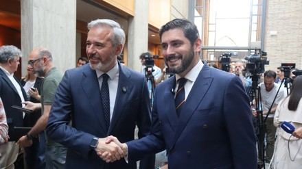 Azcón respalda su pacto con Vox pese a la 'prioridad nacional' y Nolasco critica los 'obstáculos' de Génova