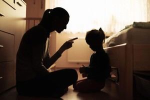 Expertas se unen para reforzar la normativa contra la violencia hacia menores