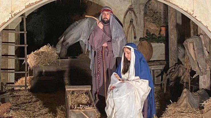 Descubre las tradiciones navideñas y dulces típicos de Madrid viajando por sus municipios