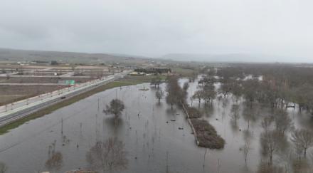 Inundaciones históricas en Ávila: El Río Adaja desata el caos y la preocupación entre los vecinos