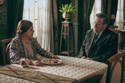 Elena se enfrenta al peligro oculto de su suegro en 'La Favorita 1922'