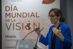 Mónica García defiende que "ver bien no es un privilegio, es un derecho"