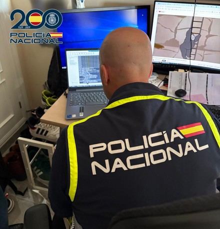 Desmantelan en Almería la mayor web de piratería de manga en español