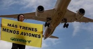 Organizaciones ecologistas rechazan la histórica inversión en aeropuertos por su impacto ambiental