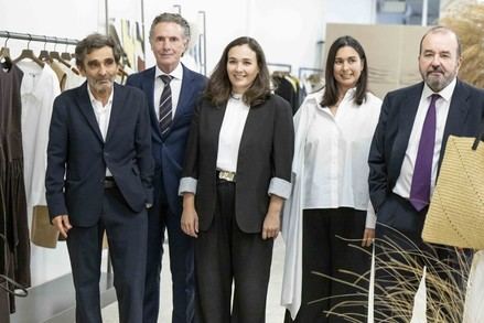 Adolfo Domínguez incrementa sus ventas internacionales un 9% en el último año