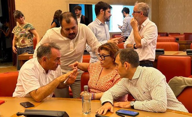 Alerta en el Congreso: IU exige a Armengol que aclare el misterioso hackeo del Senado