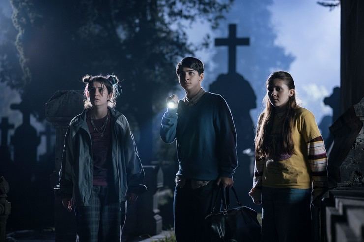'Los Muértimer' lanza tráiler: Misterio y humor a la española en un cementerio