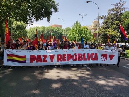 Madrid marcha contra la monarquía exigiendo la III República
