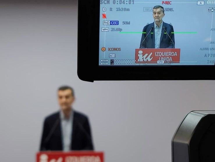IU propone un nuevo modelo de seguridad y se opone al rearme militar
