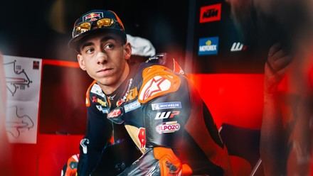 Mercado de pilotos MotoGP 2026: Rumores y realidades en juego