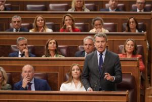 Mientras el Gobierno incrementa su inversión en sanidad pública en un 45% el PP se inclina por la privatización