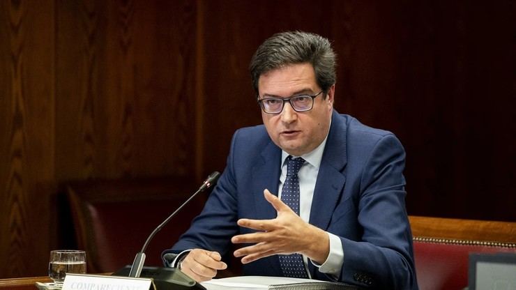 Óscar López señala a Feijóo por 'fichar' a implicados en el caso de Montoro: 'Es del mismo núcleo político'