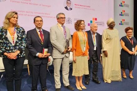 Montero aboga por sistemas fiscales progresivos para combatir la desigualdad global