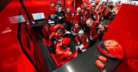 Jefes de equipo de MotoGP para la temporada 2025 revelados