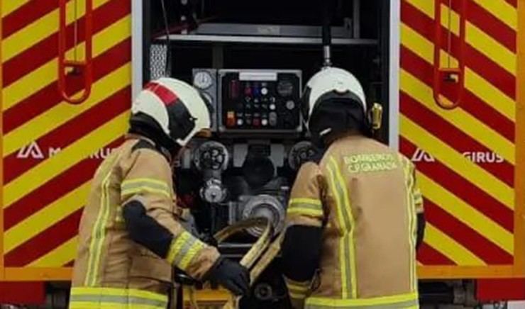 Tragedia en Granada: un bebé fallece y siete heridos tras incendio en un piso