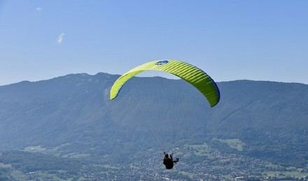 Fallece un parapentista en accidente en Cádiz
