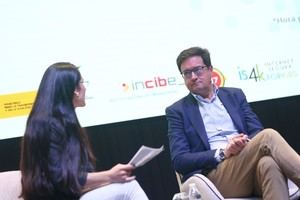 Óscar López insta a los jóvenes a utilizar el 017 de INCIBE para combatir el acoso: "No estáis solos"
