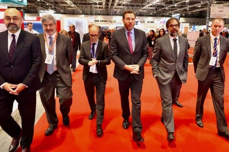 Puente anuncia la compra de nuevos trenes y reafirma la alta velocidad a 350 km/h