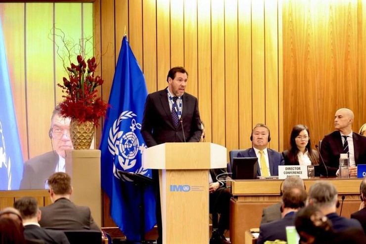 España refuerza su compromiso con la transición energética y la seguridad marítima en Londres