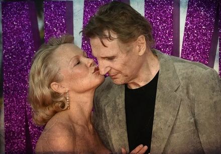 Pamela Anderson y Liam Neeson: La inesperada pareja que está rompiendo internet este verano