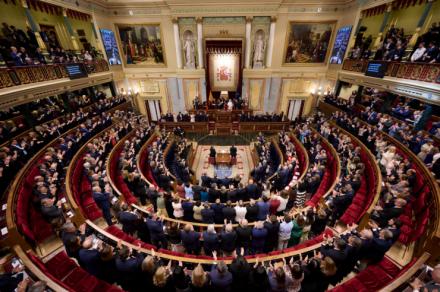 León XIV critica a políticos españoles en su discurso, que ignoran sus mensajes clave